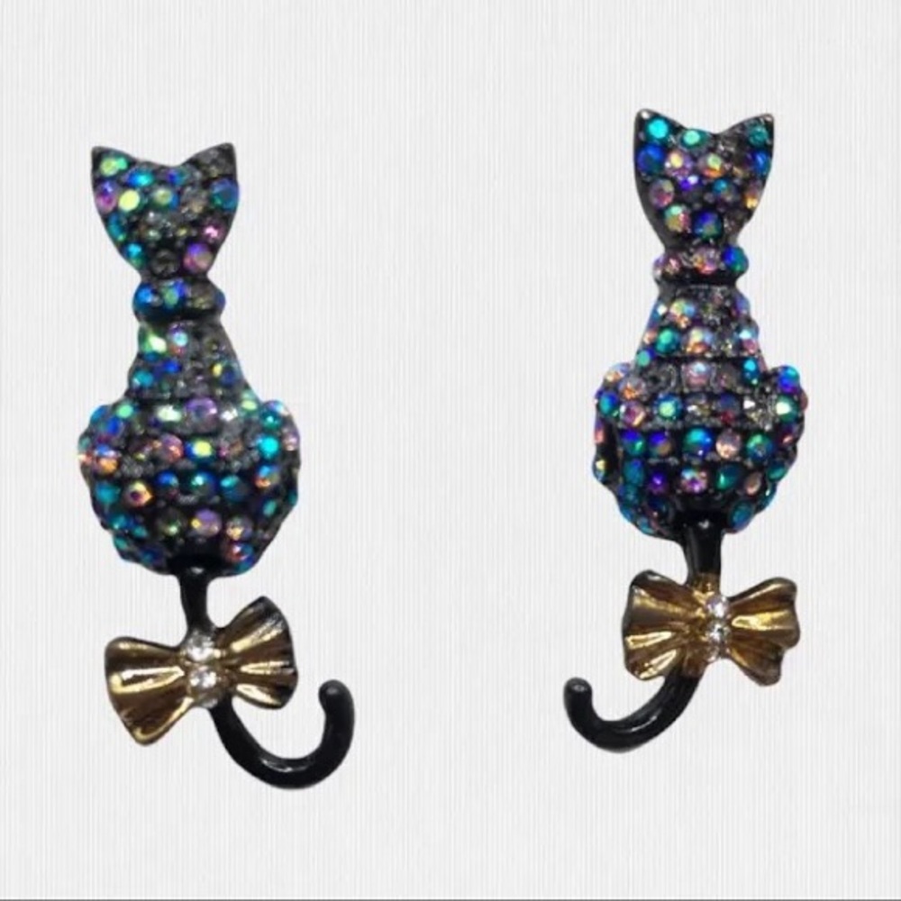 Betsey Johnson Black Multi Cat earrings